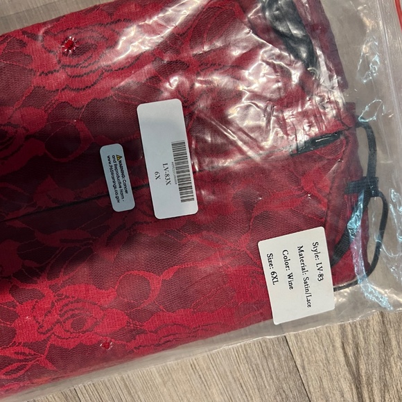 Deep wine color underbust corset - Picture 9 of 9